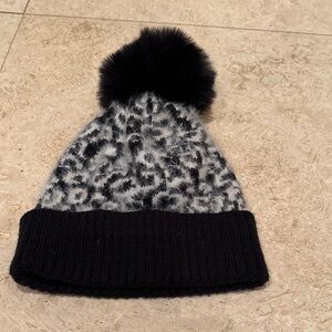 Stylish Black and Gray Women's Pom-Pom Hat